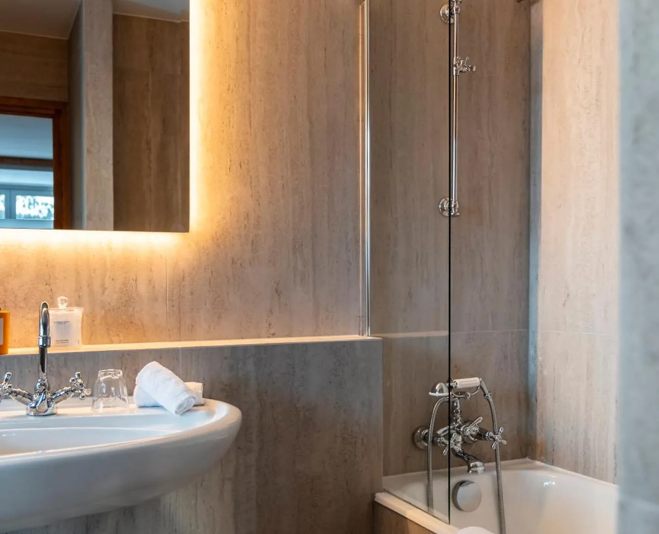 Alpes Hotel Du Pralong Courchevel 5*,